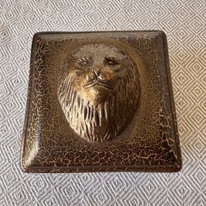 Vintage Heavy Clay Lion Head Trinket Box – Embossed Ceramic Keepsake Dish 5 x 5"